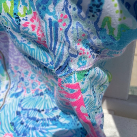Lilly Pulitzer Sink or Swim popover - Picture 3 of 3